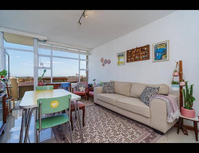 2 BEDROOM APARTMENT FOR SALE IN KENILWORTH